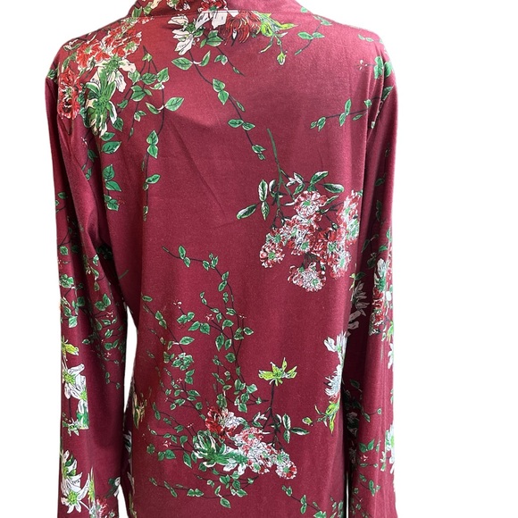 Women’s Henley, Halife, Size Medium, - Picture 2 of 2